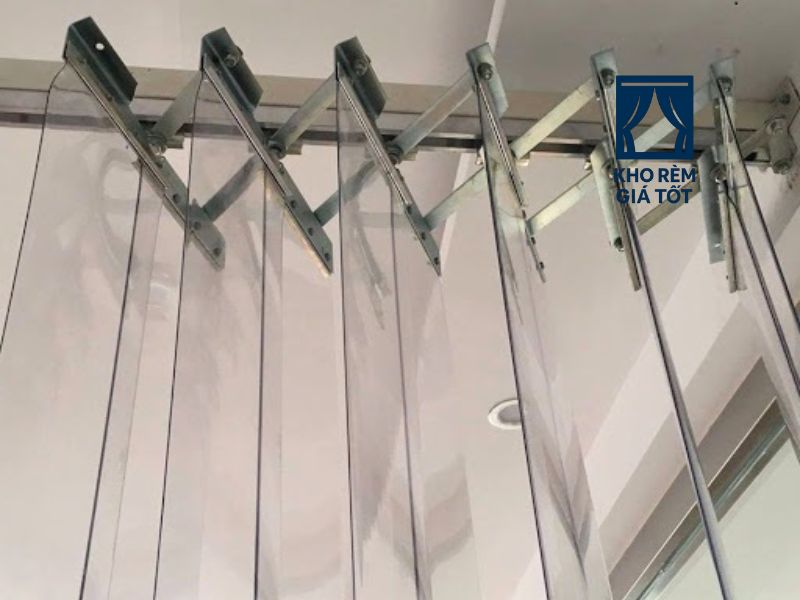 cấu tạo rèm nhựa Pvc kéo xếp kho rèm giá tốt