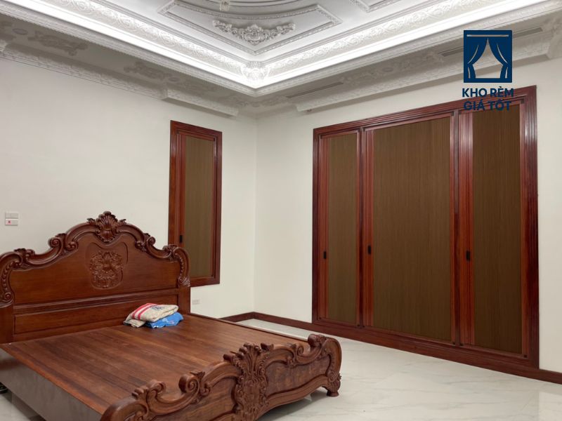 lắp đặt vách tổ ong làm rèm cửa sổ 