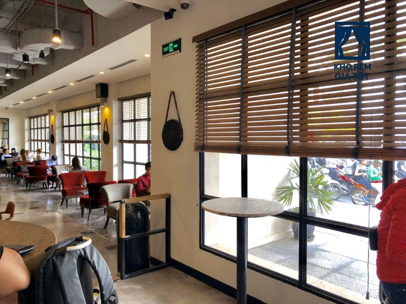 mẫu rèm gỗ đẹp quán cafe kho rèm giá tốt
