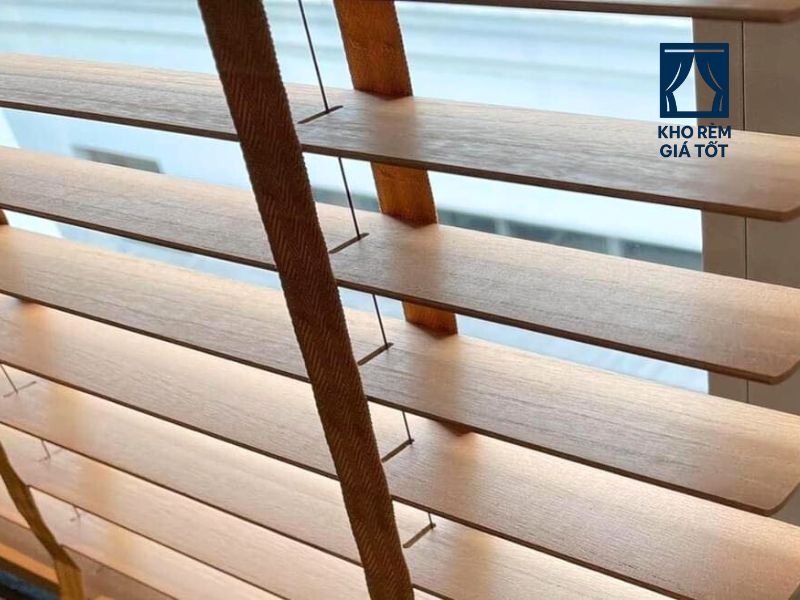 rèm gỗ phòng khách có bền không