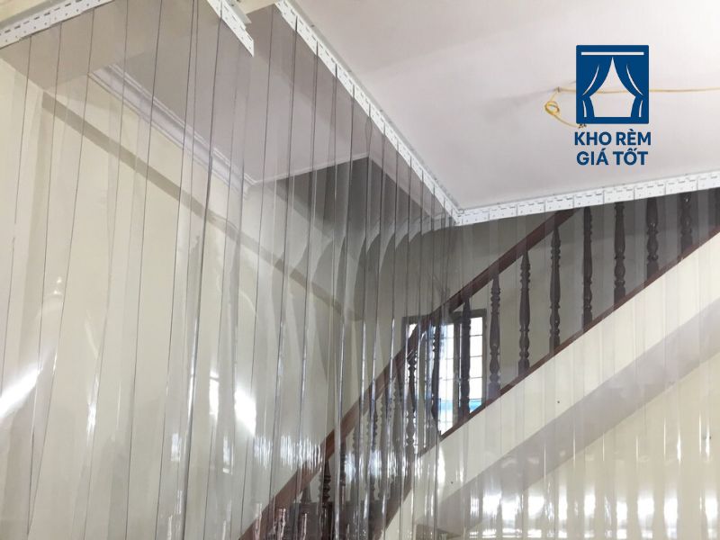 rèm nhựa pVC trong suốt ngăn nhiệt điều hòa