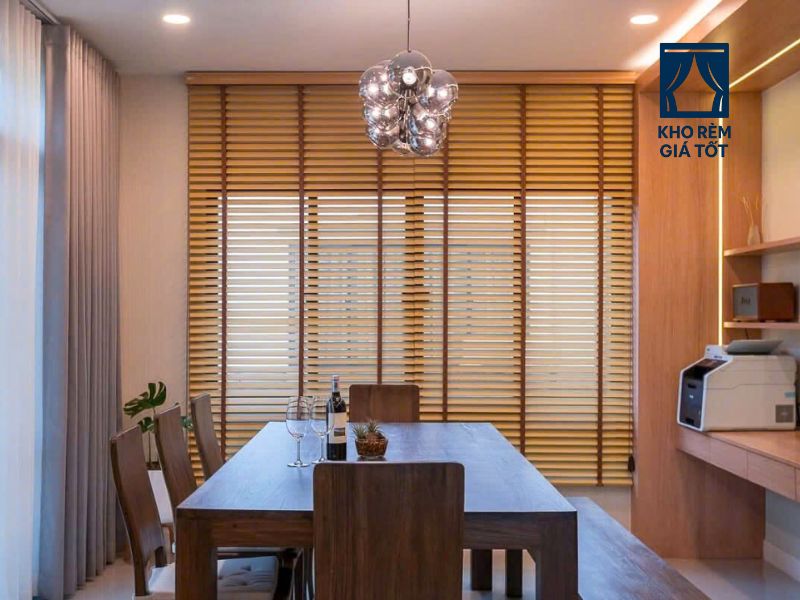 lắp đặt rèm sáo gỗ phòng ăn kho rèm giá tốt