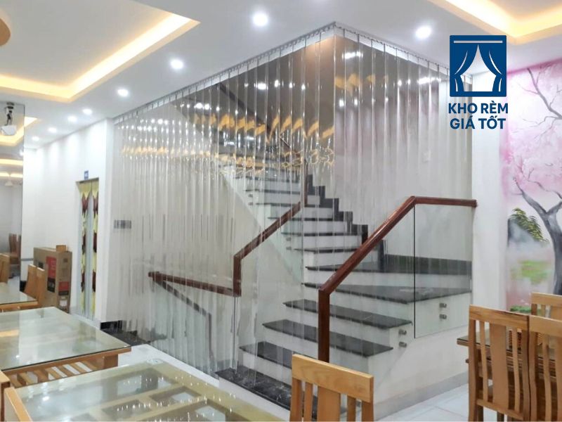 ưu điểm sử dụng rèm nhựa PVC kho rèm giá tốt